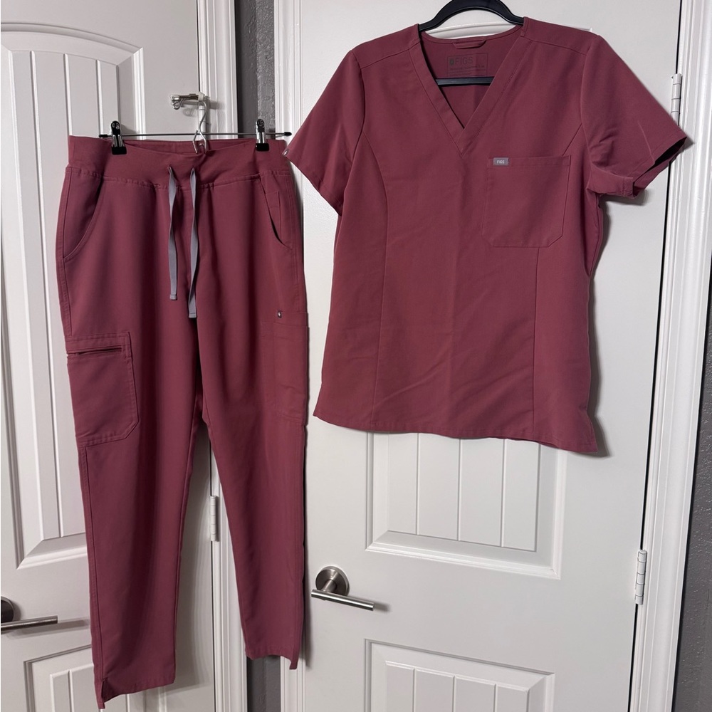 FIGS medium mauve set - slim catarina one pocket top & yola high waisted pants